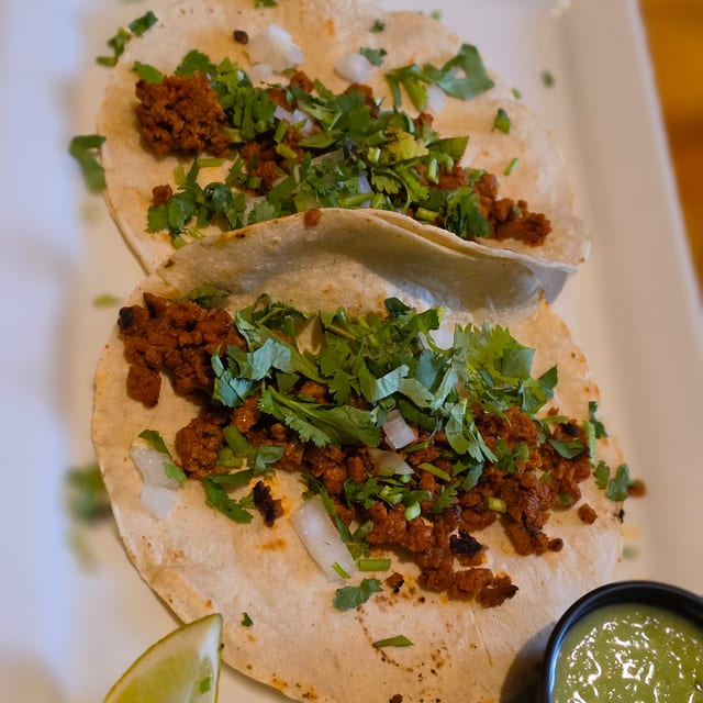 V-TACOS DE MAIZ.