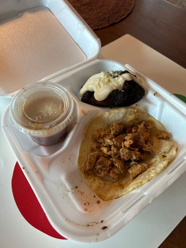 KIDS’ TACO PLATE.